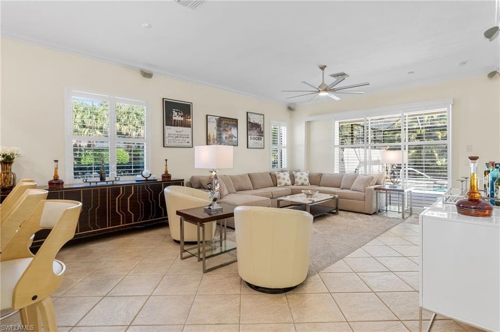 8193 Valiant DR, NAPLES FL 34104-8