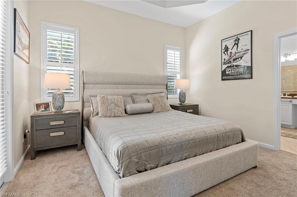 8193 Valiant DR, NAPLES FL 34104-14