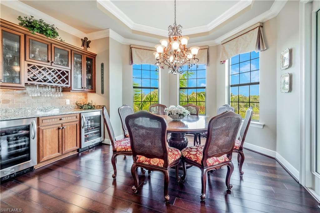 2555 Marquesa Royale LN 1-301-16