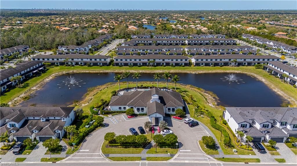 7538 Rockefeller DR, NAPLES FL 34119-26