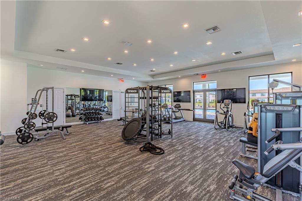 7538 Rockefeller DR, NAPLES FL 34119-21