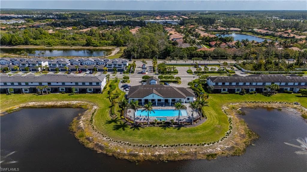 7538 Rockefeller DR, NAPLES FL 34119-27