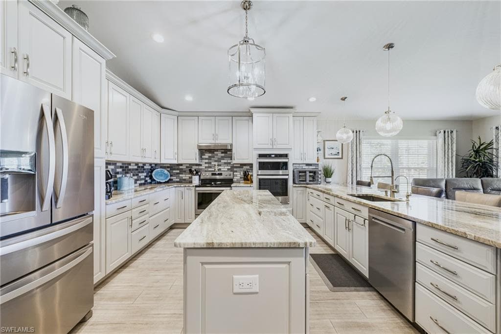 1203 N Brandywine CIR, FORT MYERS FL 33919-2