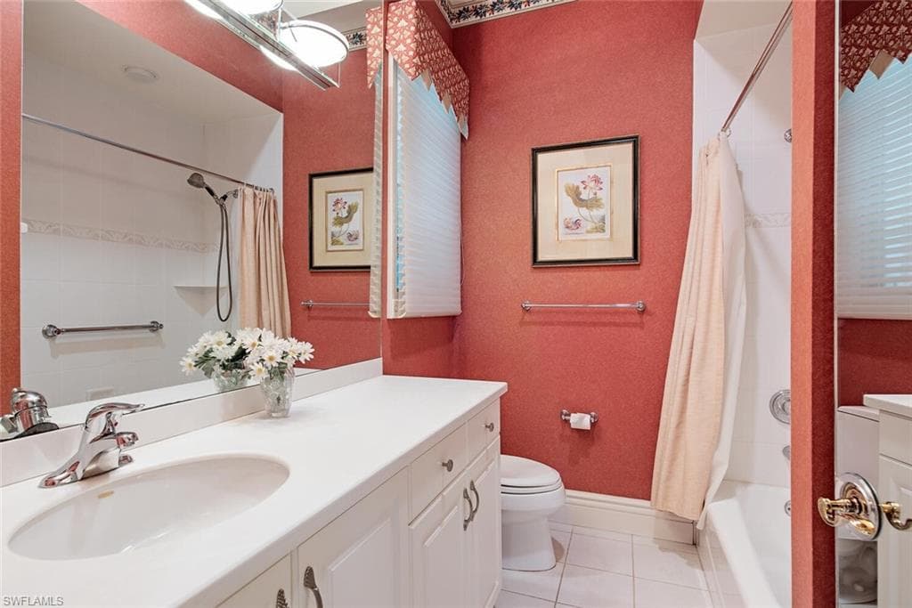 309 Little Harbour LN, NAPLES FL 34102-25