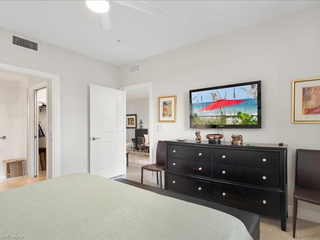 15102 Palmer Lake CIR # 105, NAPLES FL 34109-13