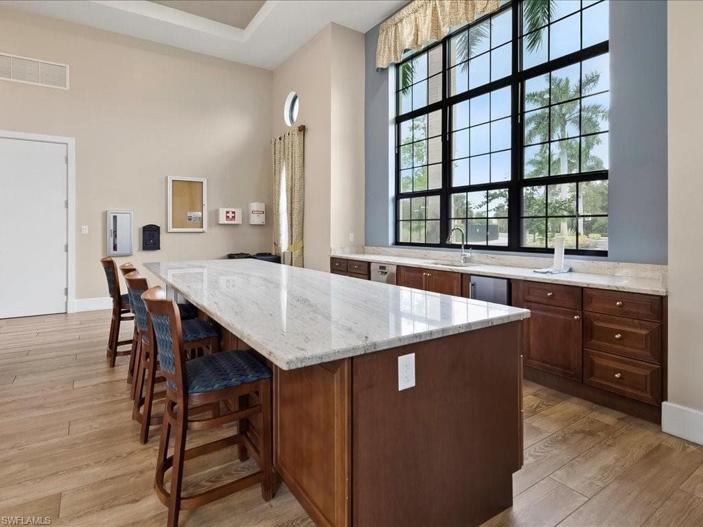 15102 Palmer Lake CIR # 105, NAPLES FL 34109-30