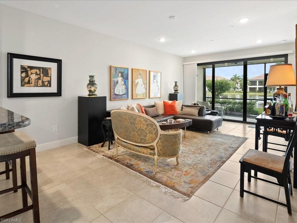 15102 Palmer Lake CIR # 105, NAPLES FL 34109-7