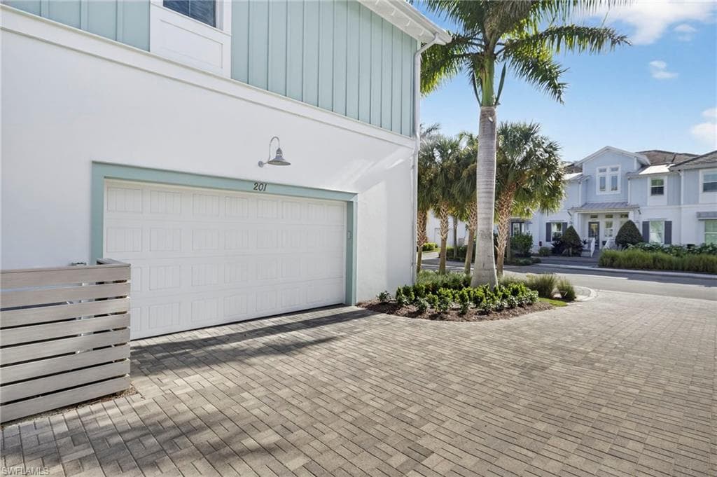 6541 Dominica DR # 201, NAPLES FL 34113-29