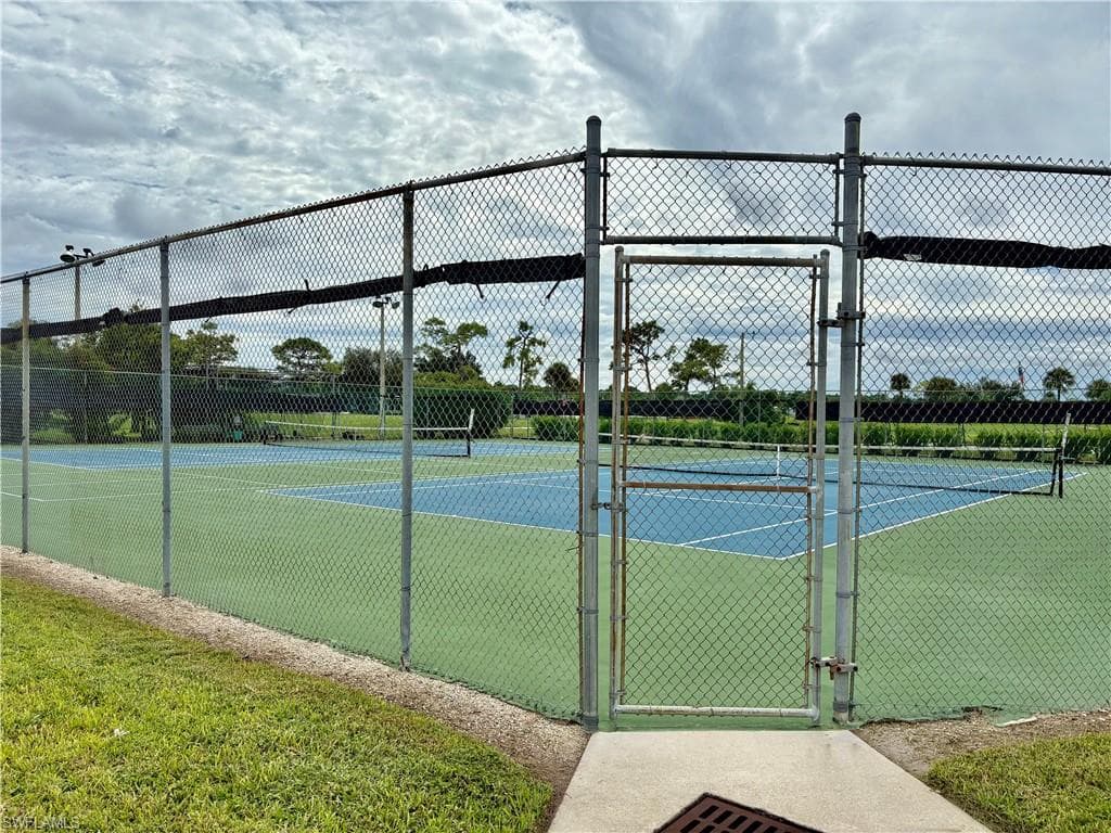 417 Snead DR, NORTH FORT MYERS FL 33903-46