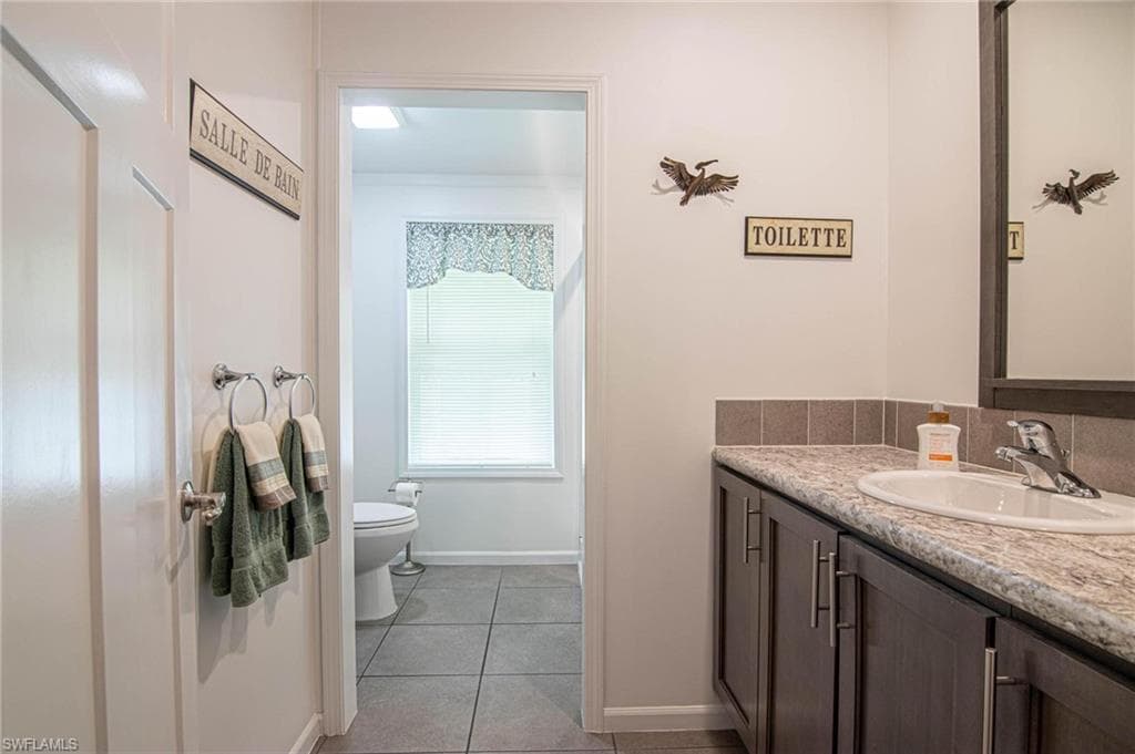 417 Snead DR, NORTH FORT MYERS FL 33903-27