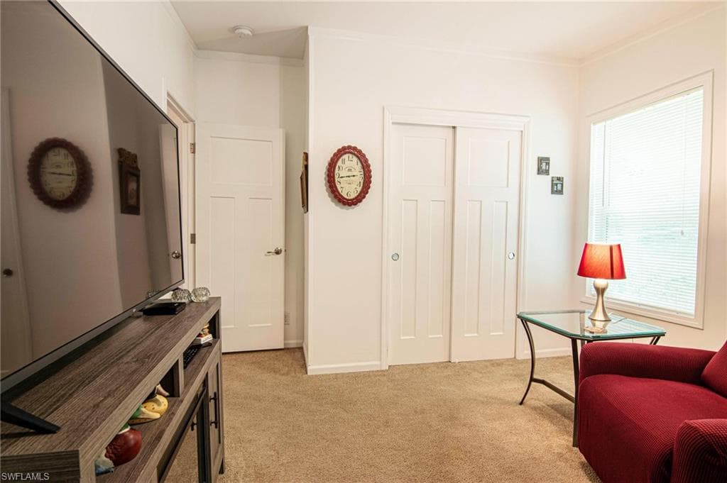 417 Snead DR, NORTH FORT MYERS FL 33903-32