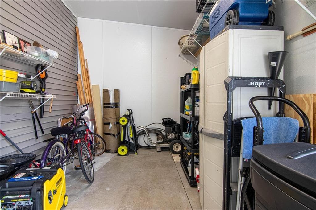 417 Snead DR, NORTH FORT MYERS FL 33903-40