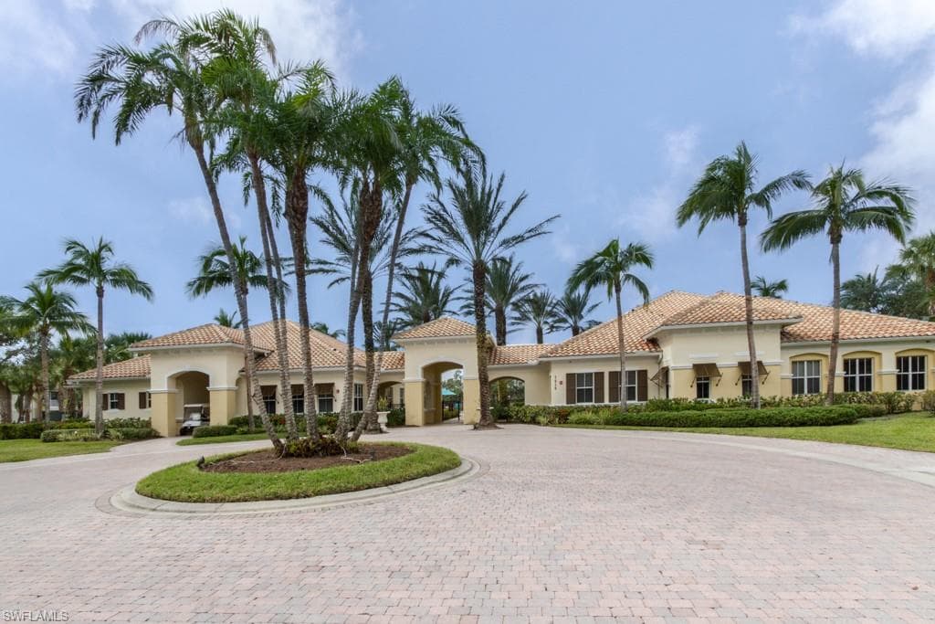 1886 Tarpon Bay DR S # 301, NAPLES FL 34119-16