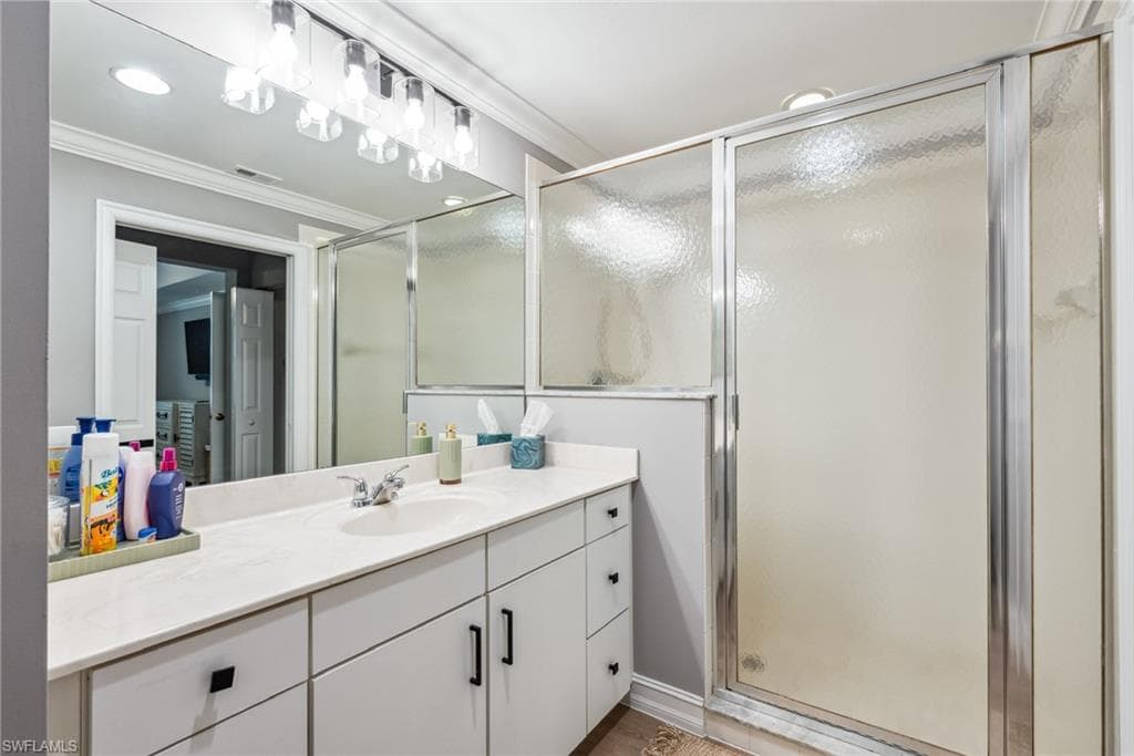 1886 Tarpon Bay DR S # 301, NAPLES FL 34119-6