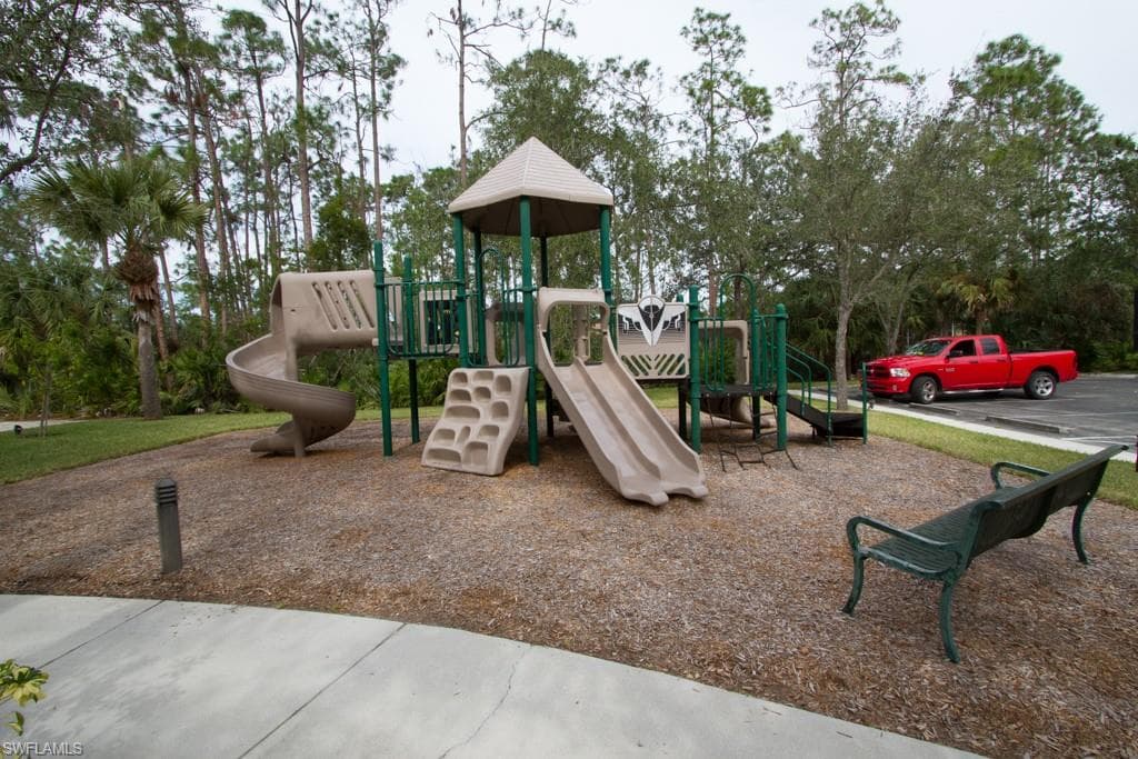 1886 Tarpon Bay DR S # 301, NAPLES FL 34119-31