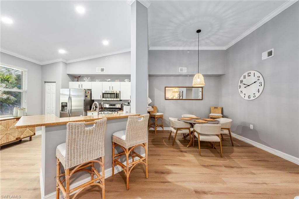 1886 Tarpon Bay DR S # 301, NAPLES FL 34119-9