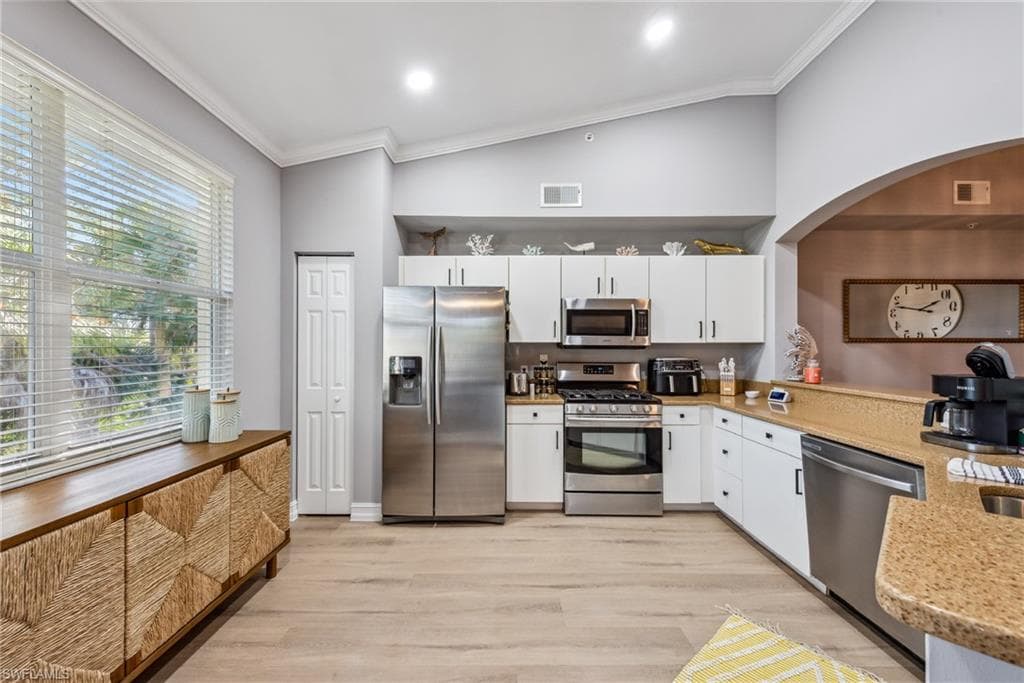 1886 Tarpon Bay DR S # 301, NAPLES FL 34119-10