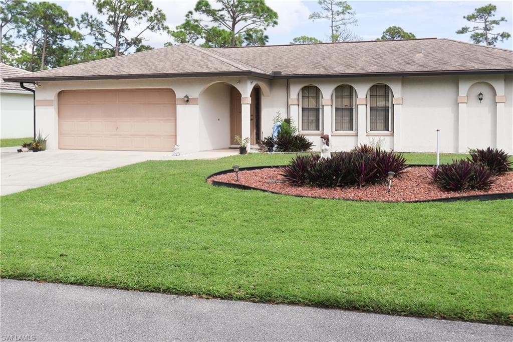 18122 Sandy Pines CIR, NORTH FORT MYERS FL 33917-1