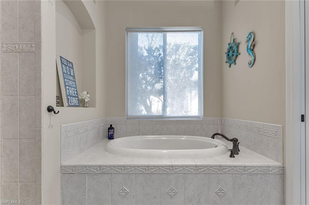 10127 Lebanon DR, PORT CHARLOTTE FL 33918-27