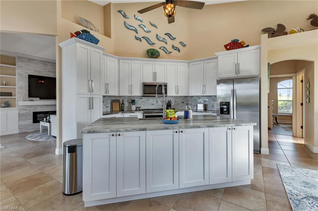 10127 Lebanon DR, PORT CHARLOTTE FL 33918-17