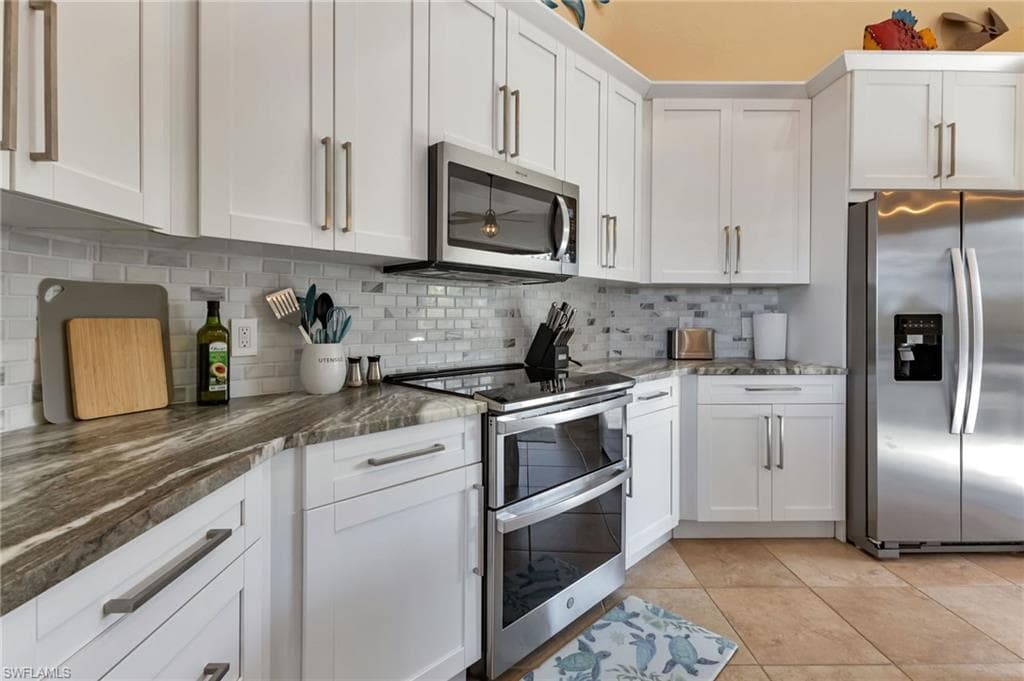 10127 Lebanon DR, PORT CHARLOTTE FL 33918-18