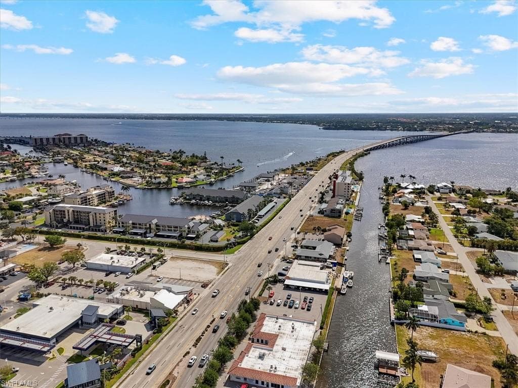 4719 SE 17th PL # 208, CAPE CORAL FL 33904-35