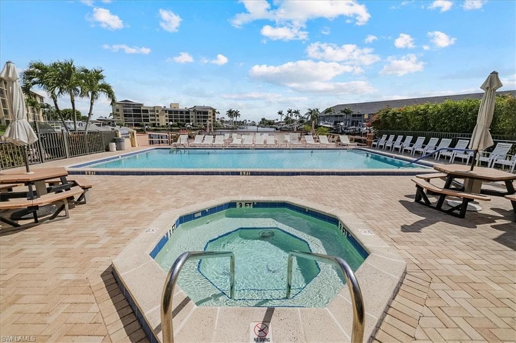 4719 SE 17th PL # 208, CAPE CORAL FL 33904-29