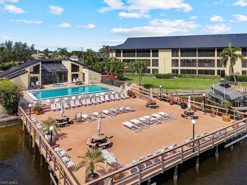 4719 SE 17th PL # 208, CAPE CORAL FL 33904-44
