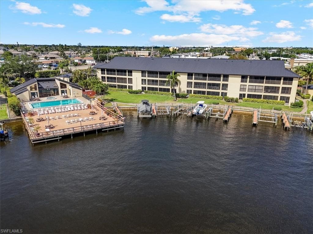 4719 SE 17th PL # 208, CAPE CORAL FL 33904-43