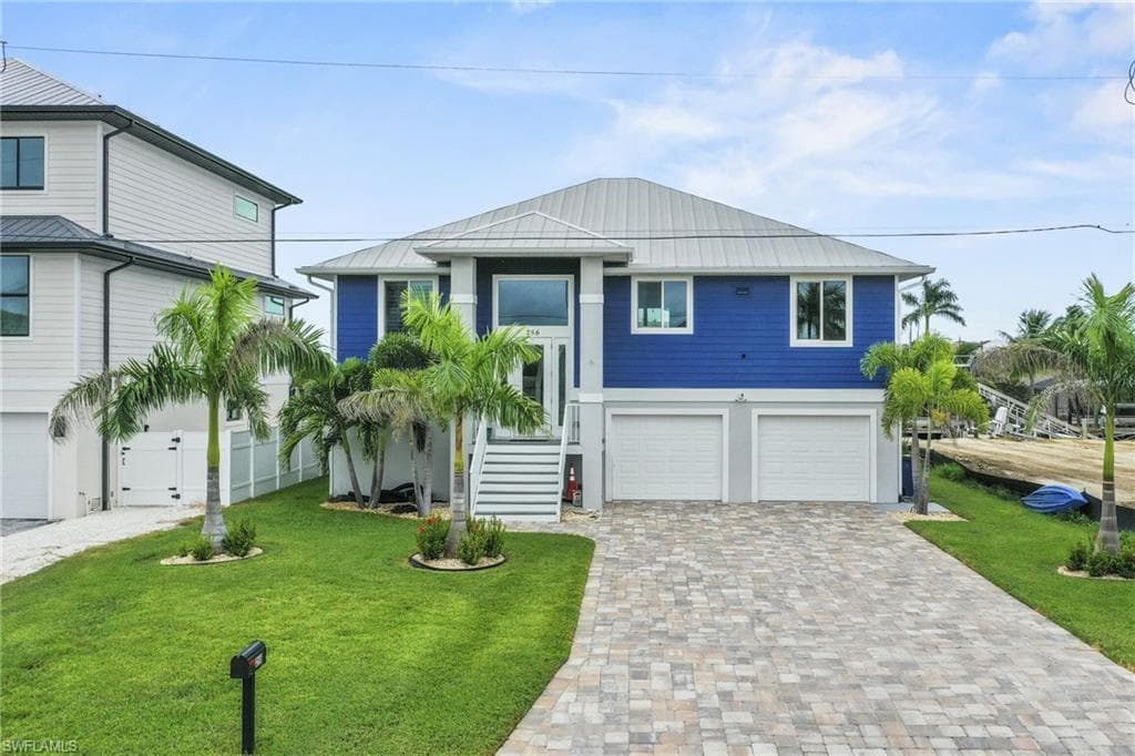 256 Ibis ST, FORT MYERS BEACH FL 33931-1