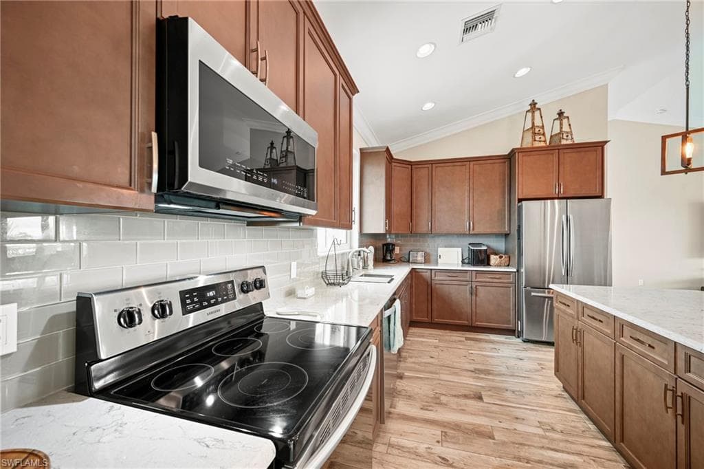 256 Ibis ST, FORT MYERS BEACH FL 33931-21