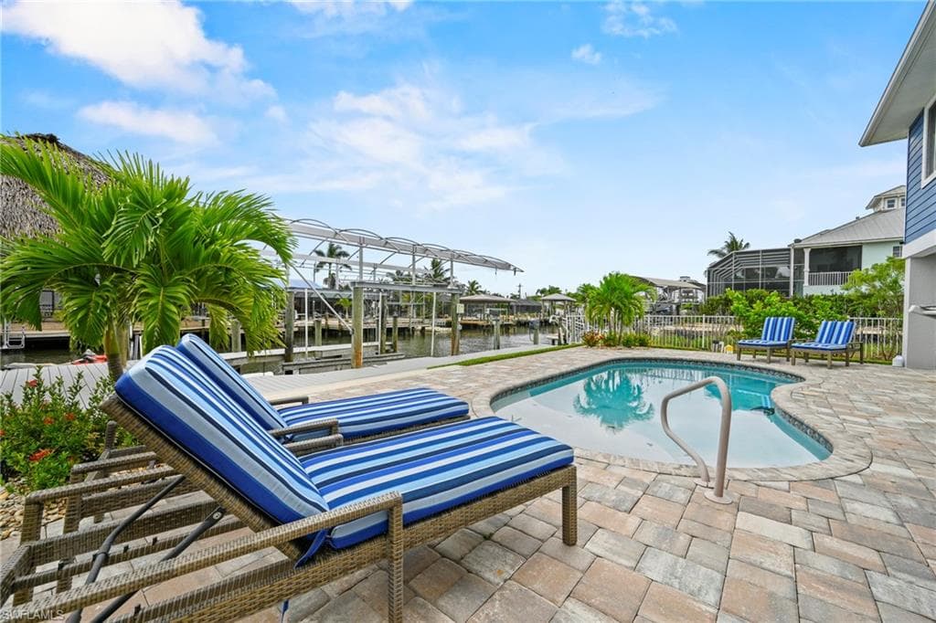 256 Ibis ST, FORT MYERS BEACH FL 33931-6