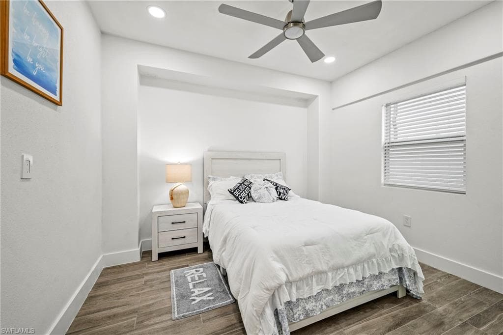 256 Ibis ST, FORT MYERS BEACH FL 33931-29