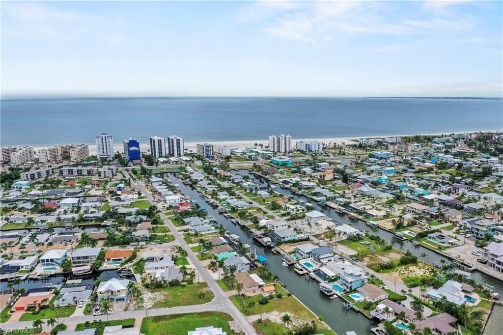 256 Ibis ST, FORT MYERS BEACH FL 33931-9