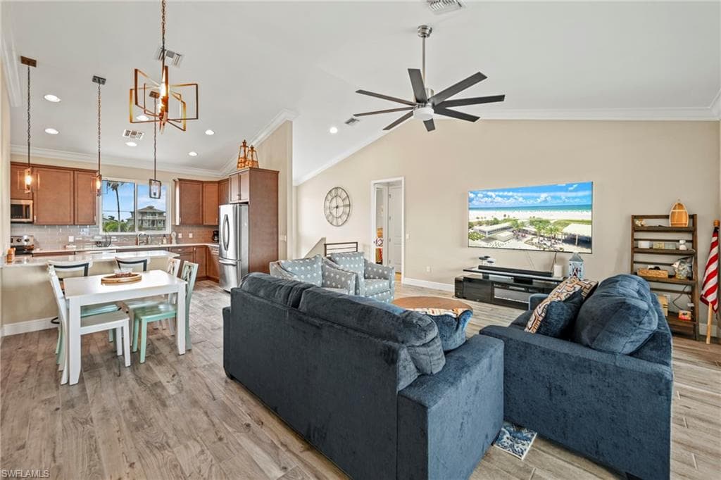 256 Ibis ST, FORT MYERS BEACH FL 33931-17