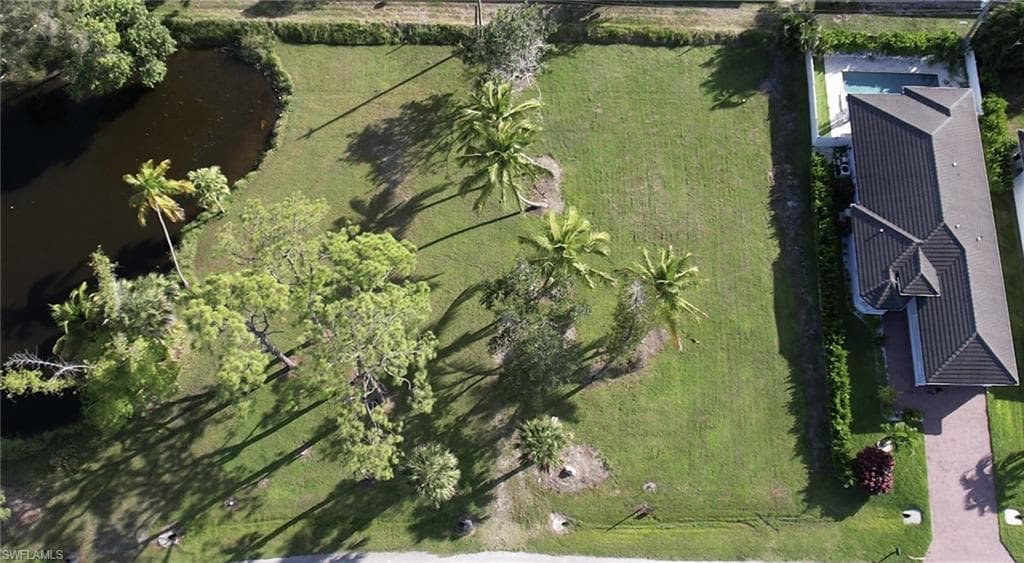 2700 Linda DR, NAPLES FL 34112-1