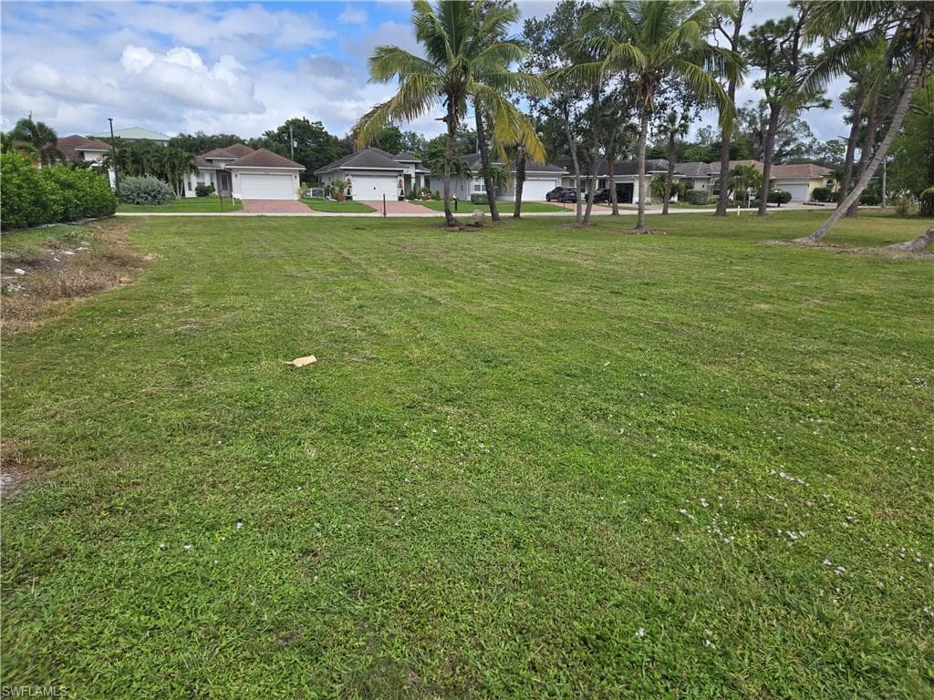 2700 Linda DR, NAPLES FL 34112-3