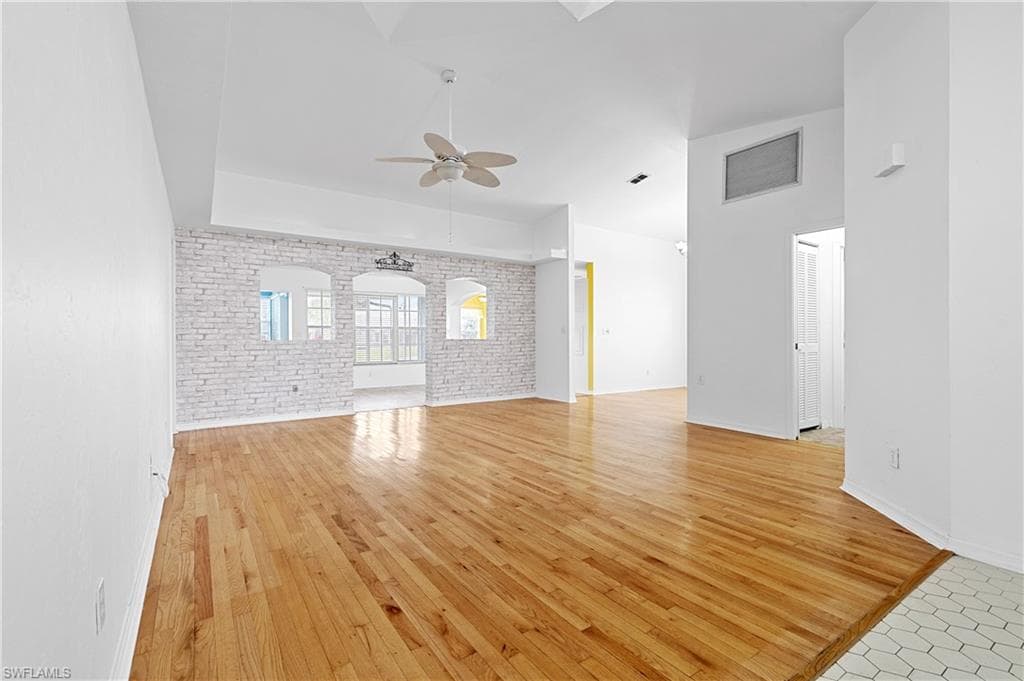 3319 Clubview DR-4