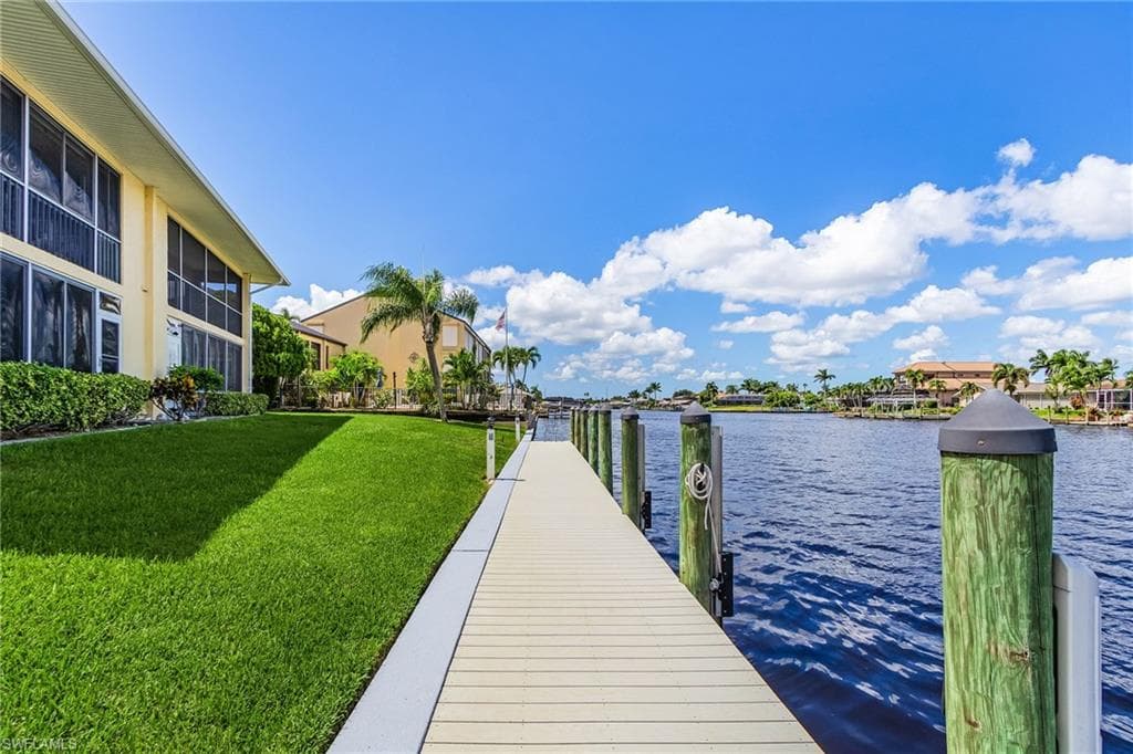 1911 SE 40th TER # 201, CAPE CORAL FL 33904-26