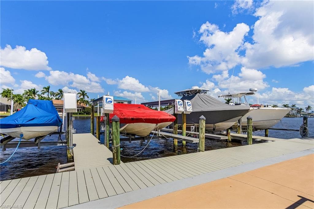 1911 SE 40th TER # 201, CAPE CORAL FL 33904-27