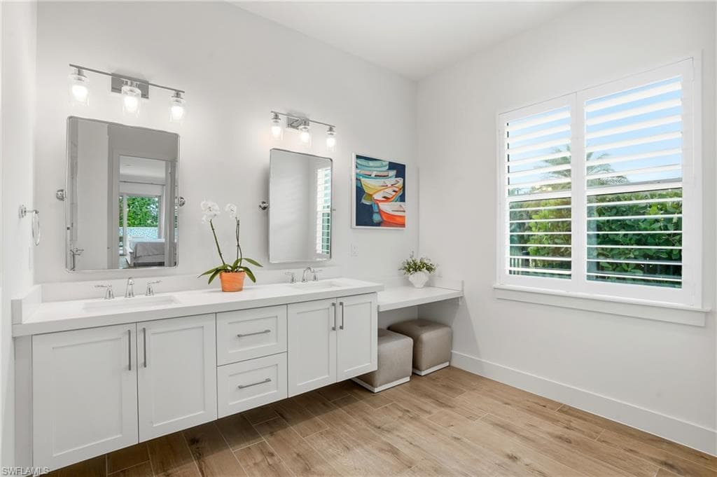 115 Cambria LN, NAPLES FL 34112-12