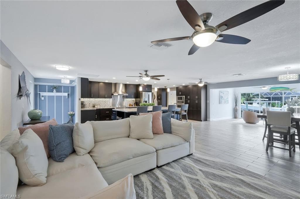 5943 Baker CT, FORT MYERS FL 33919-6