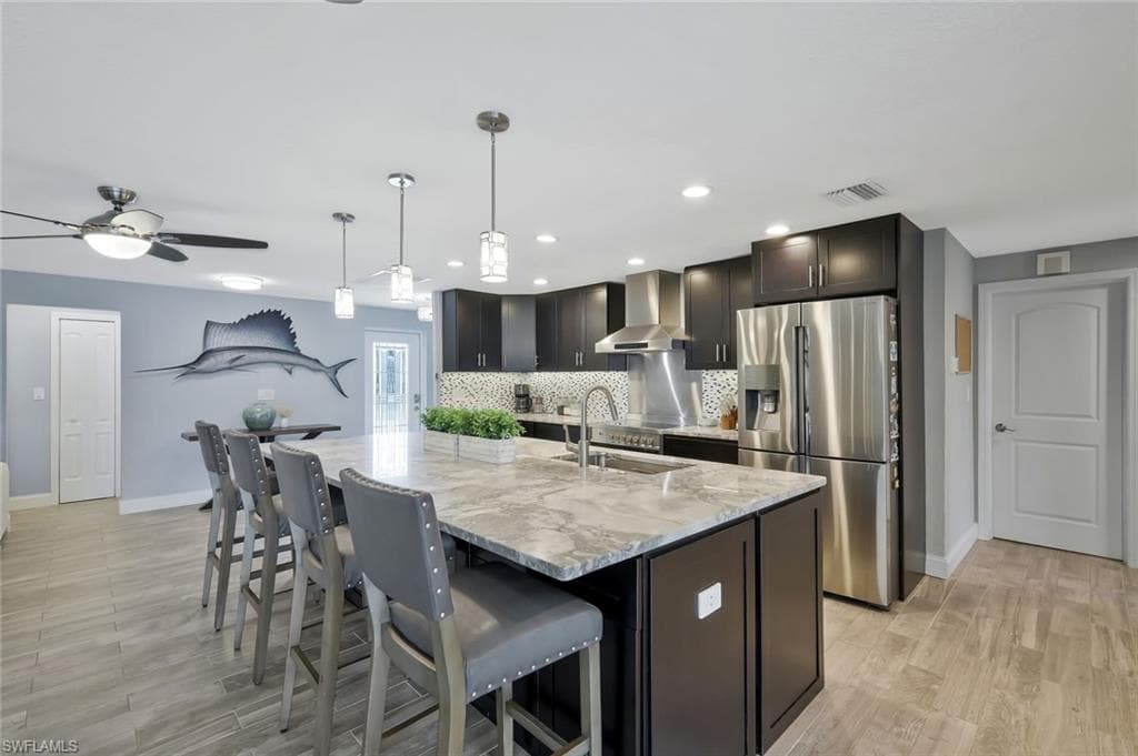 5943 Baker CT, FORT MYERS FL 33919-9