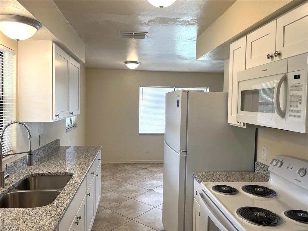 2656 Lime ST, FORT MYERS FL 33916-11