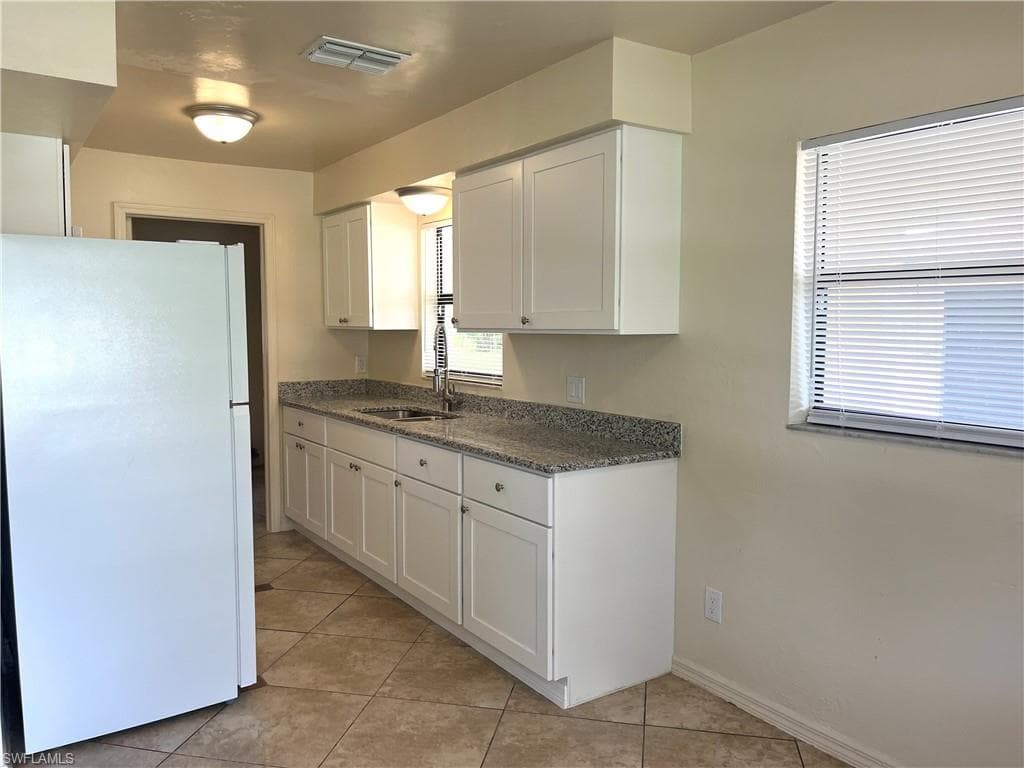 2656 Lime ST, FORT MYERS FL 33916-14