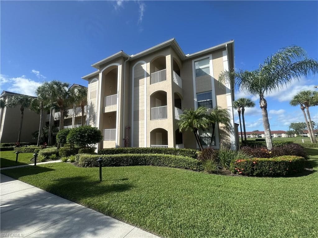 2720 Cypress Trace CIR # 2928, NAPLES FL 34119-1