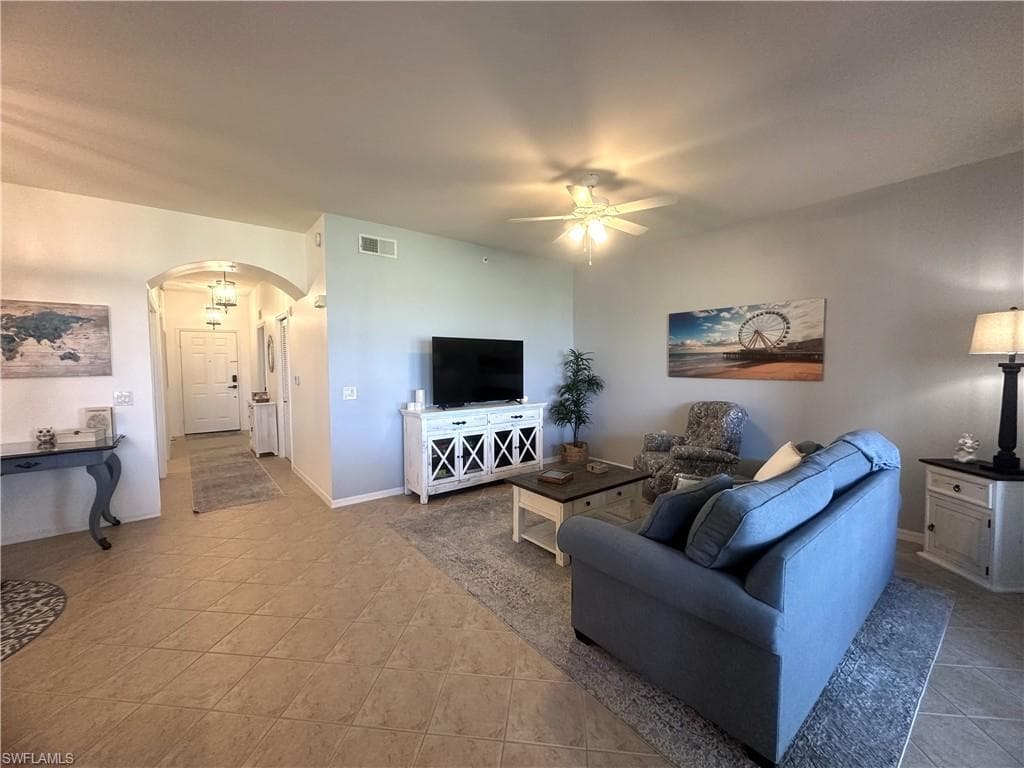 2720 Cypress Trace CIR # 2928, NAPLES FL 34119-4