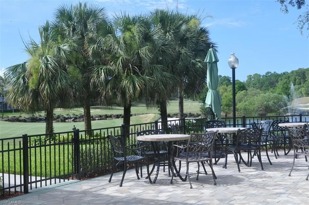 2720 Cypress Trace CIR # 2928, NAPLES FL 34119-34