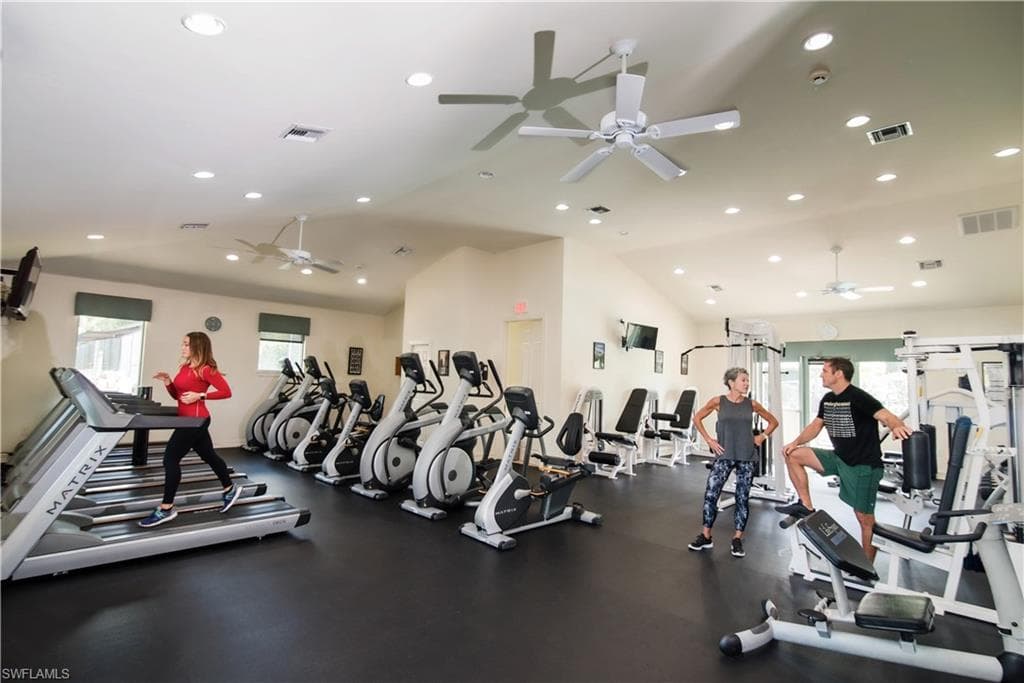 2720 Cypress Trace CIR # 2928, NAPLES FL 34119-38