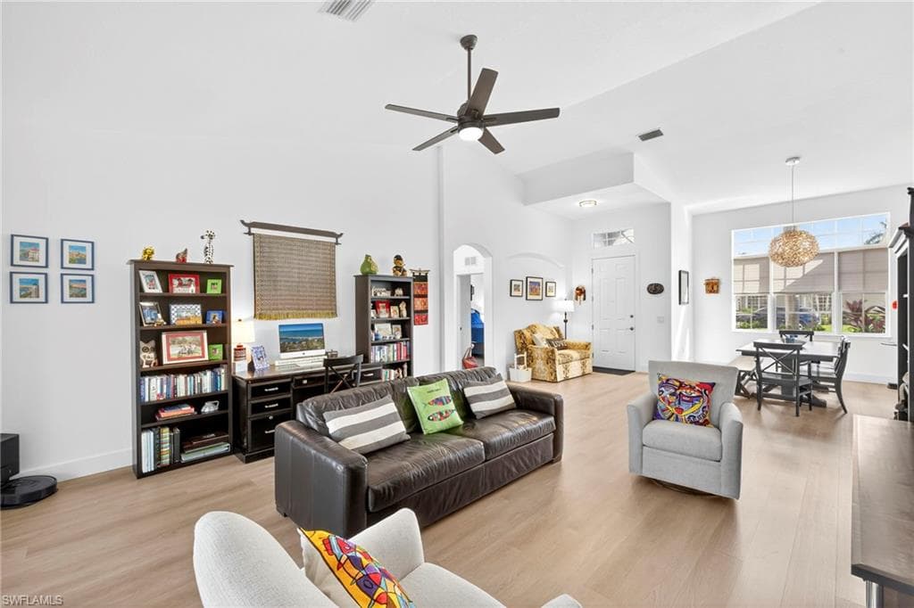 24980 Divot DR, BONITA SPRINGS FL 34135-5